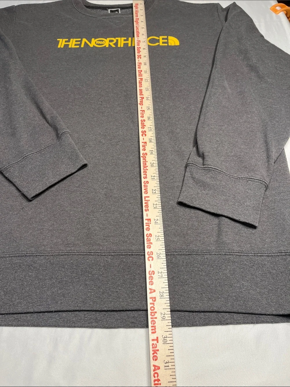 The North Face Mens Large Gray Crewneck Sweatshirt Yellow Logo‎ Pullover